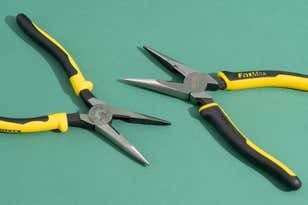 Behold the Satisfying Steel-Peeling Action of This Garden-Tool Sharpener