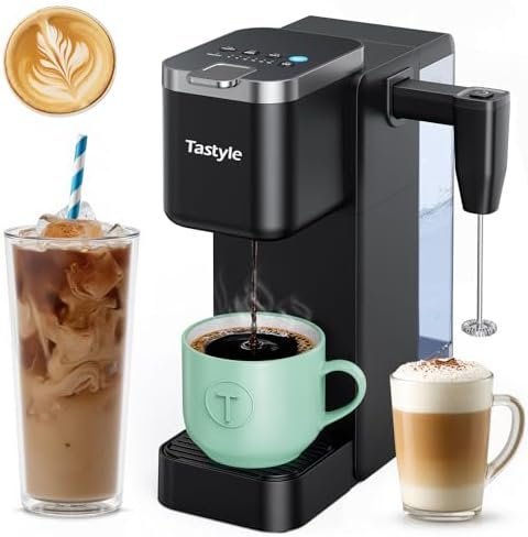 review-2-18 CUSIMAX espresso machine pulling a fresh shot into a cup